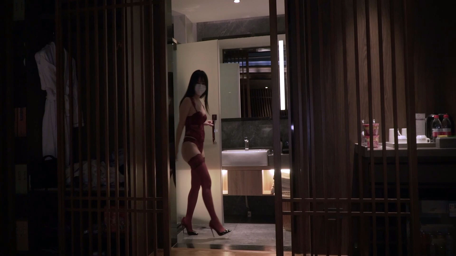 OnlyFans『娜娜 nana_taipei』《邻家姐姐》续